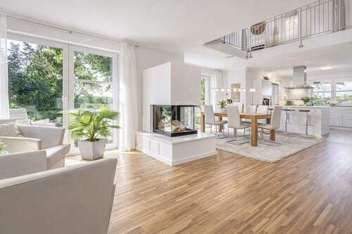 Offener Wohn- und Essbereich - 6 Zimmer Einfamilienhaus zum Kaufen in Kelkheim (Taunus)