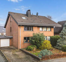 Freistehendes Einfamilienhaus mit Garage auf großzügigem Grundstück - Baesweiler Oidtweiler