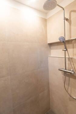 Dusche Detail - 