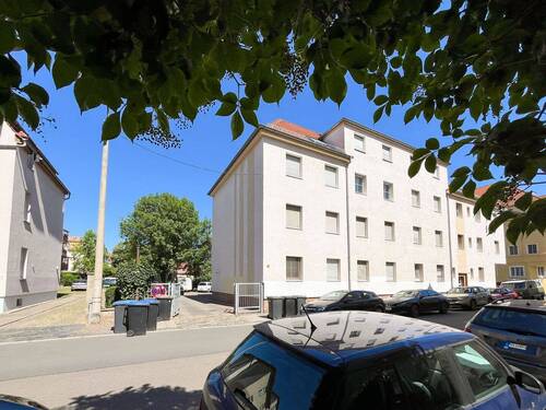 Hausansicht Straßenseite - 2 Zimmer Etagenwohnung zum Kaufen in Leipzig