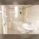 Tageslichtbad mit Wanne - 