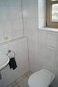 Gäste WC im Erdgeschoss - 4 Zimmer Doppelhaushälfte in Unterdietfurt