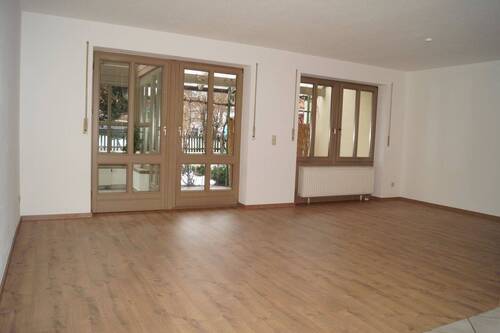 Beispiel - Wohnzimmer - Doppelhaushälfte mit 125,10 m² in Unterdietfurt zum Kaufen