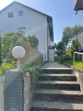 Eingang - Oberteurigen-Bitzenhofen 3 Zi DG Wohnung