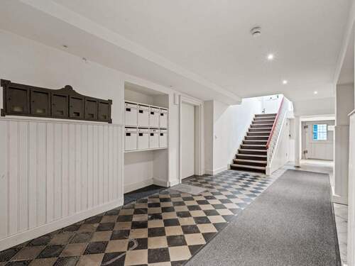 Treppenhaus - 2 Zimmer Etagenwohnung in Konstanz