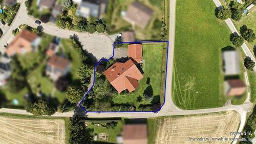 Grundstücksgrenze - 7 Zimmer Mehrfamilienhaus, Wohnhaus in Heroldstatt / Ennabeuren