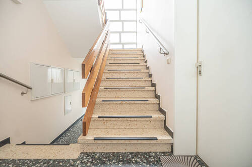 Treppenhaus - Etagenwohnung mit 39,30 m&sup2; in Bad Zwischenahn zum Kaufen