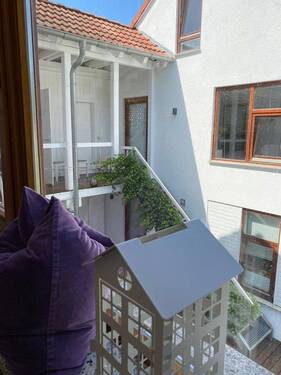 Blick zum Innenhof - Einfamilienhaus mit 158,00 m² in Cleebronn zur Miete