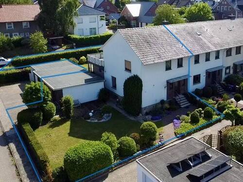 Frontansicht und Vorgarten - 5 Zimmer Reihenendhaus zum Kaufen in Lübbecke