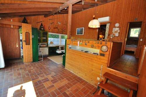 Haus 1: Wohnen / Essen - 