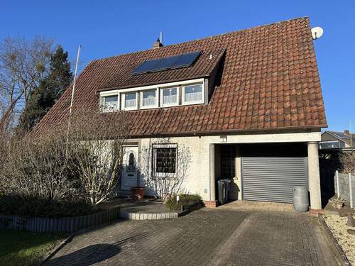 Hausansicht - 5 Zimmer Einfamilienhaus zum Kaufen in Bad Oeynhausen