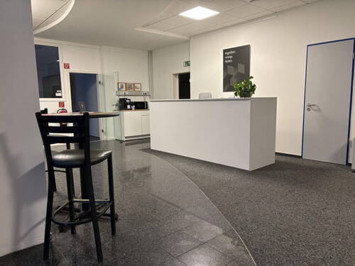 Offener Bereich/ Eingang - Büro zum Kaufen in Bitburg