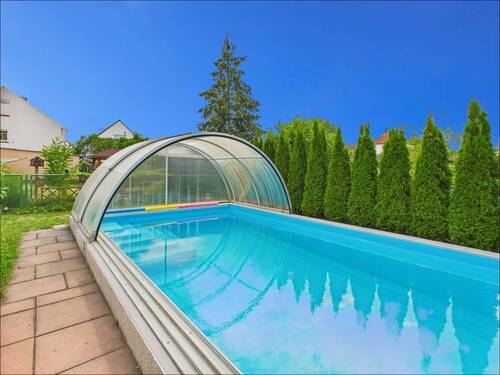 Pool - 8 Zimmer Mehrfamilienhaus, Wohnhaus zum Kaufen in Karlstein am Main