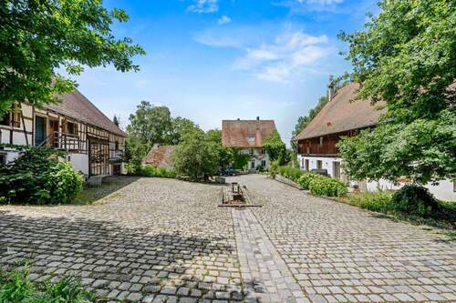 Bild 2 - 1 Zimmer Bauernhaus, Landhaus zum Kaufen in Deggenhausertal