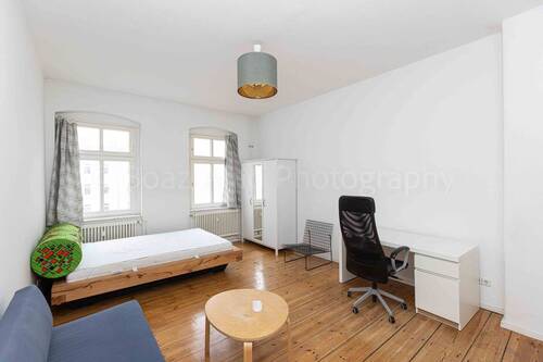 Strassenseitiges Wohnzimmer 03.jpg - 