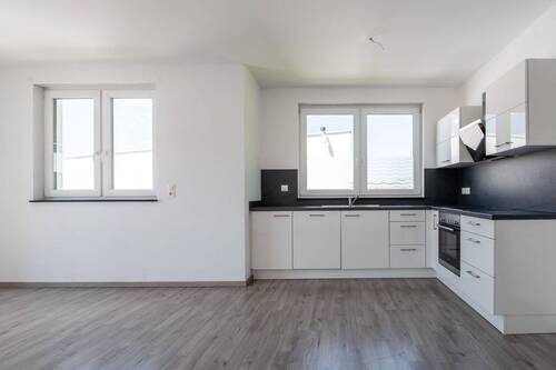 18384 Wohnbereich mit Einbauküche - 4 Zimmer Etagenwohnung zum Kaufen in Gerolstein