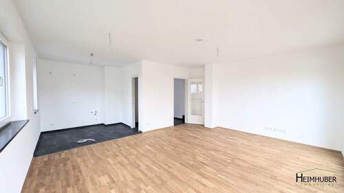 Wohnzimmer - 3 Zimmer Etagenwohnung zur Miete in München