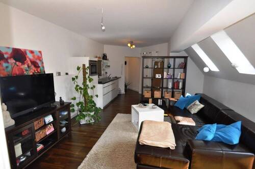 Bild 1 - Exklusive, lichtvolle 2-ZKB Wohnung Trier Innenstadt - Maklerfrei
