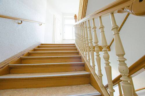 Treppenhaus - Mehrfamilienhaus, Wohnhaus mit 405,00 m² in Leipzig zum Kaufen