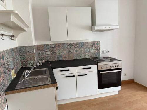 WhatsApp Image 2025-10-31 at 15.30.55 (10).jpeg - 2 Z EBK (wird überlassen) Bad mit Wanne, 2.OG re Deutschherrnstr. 49, 66117 Saarbrücken