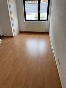 WhatsApp Image 2025-10-31 at 15.30.55 (9).jpeg - 