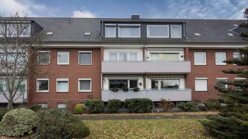 Rückansicht - Charmante 3-Zimmer-Etagenwohnung mit Balkon & Stellplatz