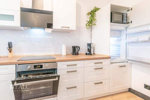 Küche mit Kühlschrank und Microwelle - Kopie - 