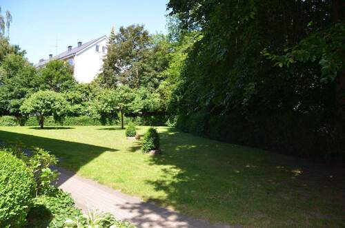 Grundstück an den Eingängen - Etagenwohnung mit 64,00 m&sup2; in Lübeck zum Kaufen