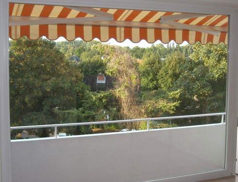 Balkon mit Markise - 
