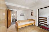 Schlafzimmer mit Bad Zugang - 