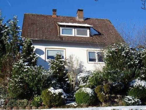 Bild 1 - 8 Zimmer Mehrfamilienhaus, Wohnhaus zum Kaufen in Gersfeld