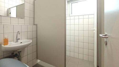 dritter WC-Raum, im hinterem Bereich - 