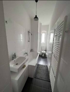 Bad - Etagenwohnung mit 78,80 m² in Magdeburg zur Miete