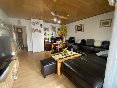 Zimmer_Wohnzimmer - 6 Zimmer Mehrfamilienhaus, Wohnhaus in Neuss