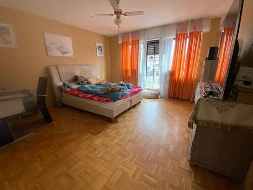 Zimmer_Schlafzimmer1_2 - 