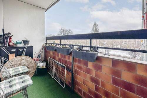 Balkon mit Südausrichtung - 1 Zimmer Einfamilienhaus zum Kaufen in Nürnberg