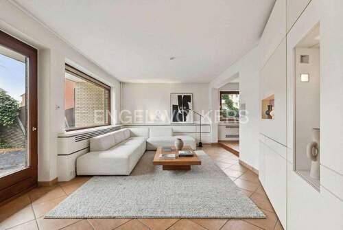 Wohnbereich Erdgeschoss digital möbliert - Mehrfamilienhaus, Wohnhaus mit 287,00 m&sup2; in Norderstedt zum Kaufen