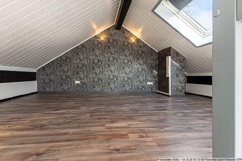 Empore Bild 2 - 