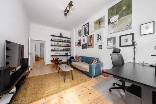 3 - 2 Zimmer Etagenwohnung in Berlin