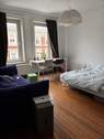 Rechtes Zimmer zur Strasse - 
