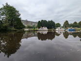 Blick vom Hafen - Renovierungsbedürftige große Etagenwohnung mit guter Infrastruktur