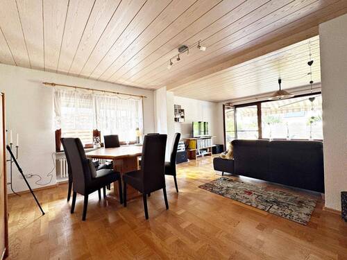 Wohn - Essbereich - 5 Zimmer Doppelhaushälfte zum Kaufen in Stuttgart