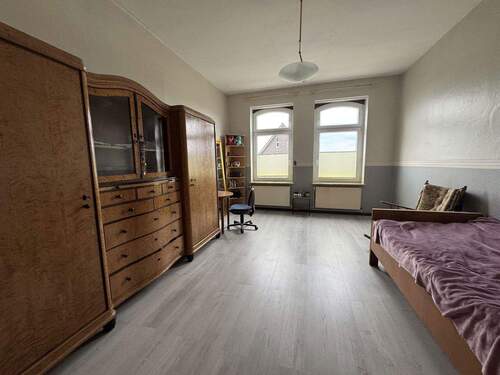 1 OG rechts Zimmer 1 - 