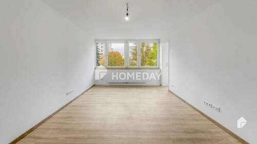 Wohnzimmer 1 - Erstbezug nach Renovierung - nur für Eigennutzer - 2,5-Zimmer-Wohnung mit Erbbaurecht in Feuerbach