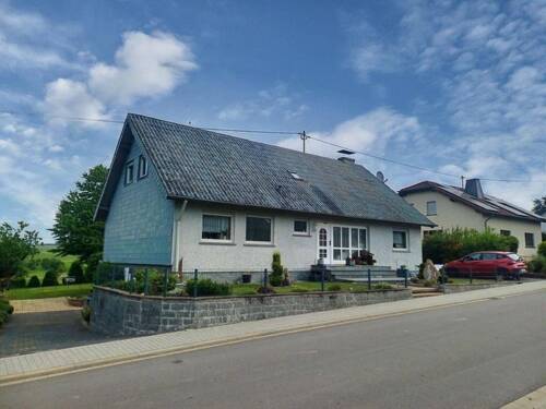 Straßenseite - 4 Zimmer Einfamilienhaus zum Kaufen in Biesdorf