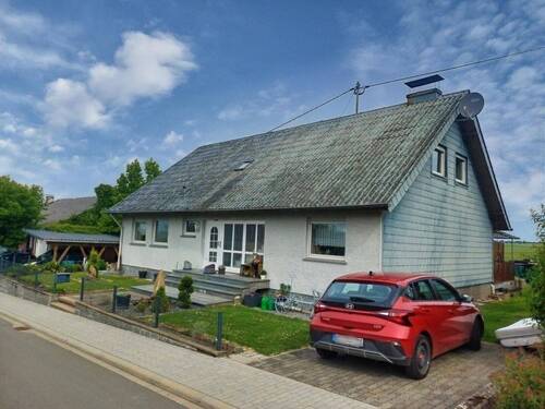 Straßenseite - 4 Zimmer Einfamilienhaus in Biesdorf