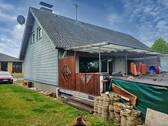 Giebelseite und Terrasse - 