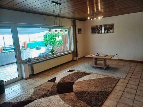 Wohn-/Esszimmer - 