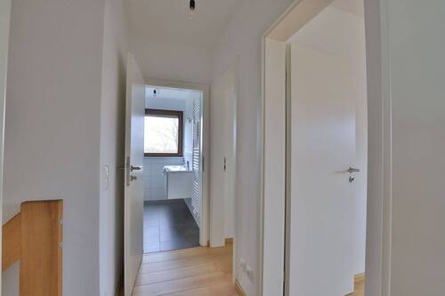 Blick ins Badezimmer im Obergeschoss - 
