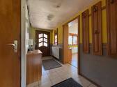 Flur EG - 7 Zimmer Einfamilienhaus in Kirtorf / Lehrbach